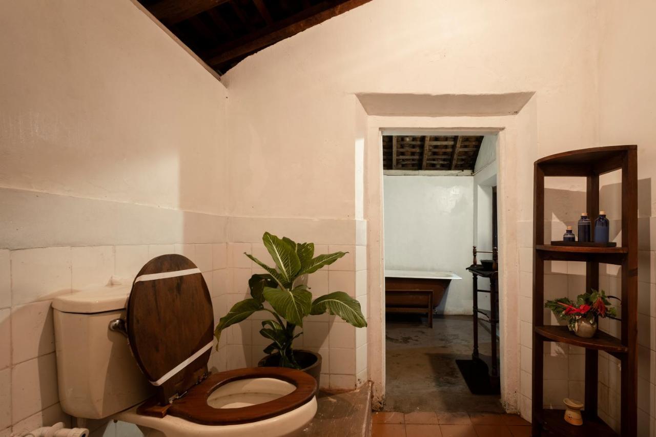 Gileemale Walawwa & Estate Hotel Ratnapura Exterior photo